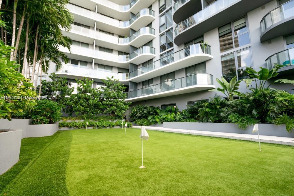 3401 MIDTOWN CONDO - Residential