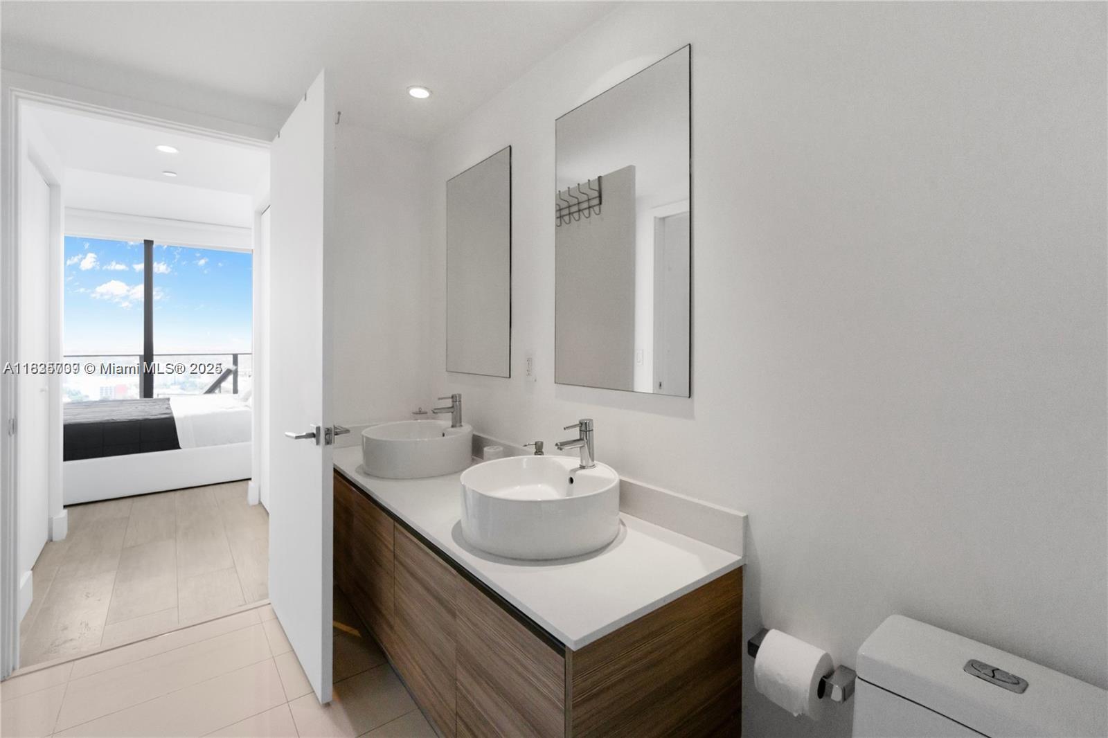 3401 MIDTOWN CONDO - Residential