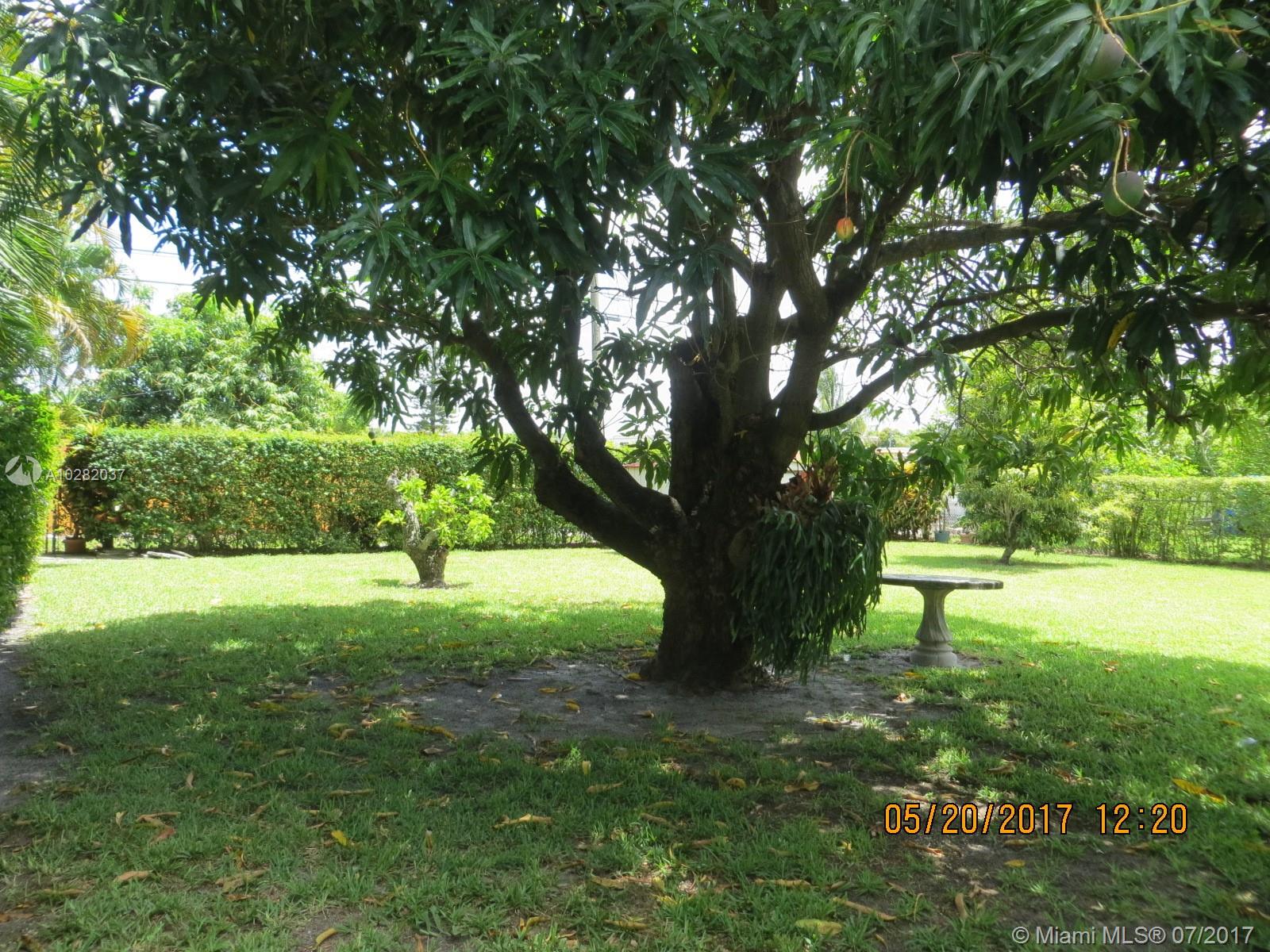 SUB OF PB 7-113 - Residential