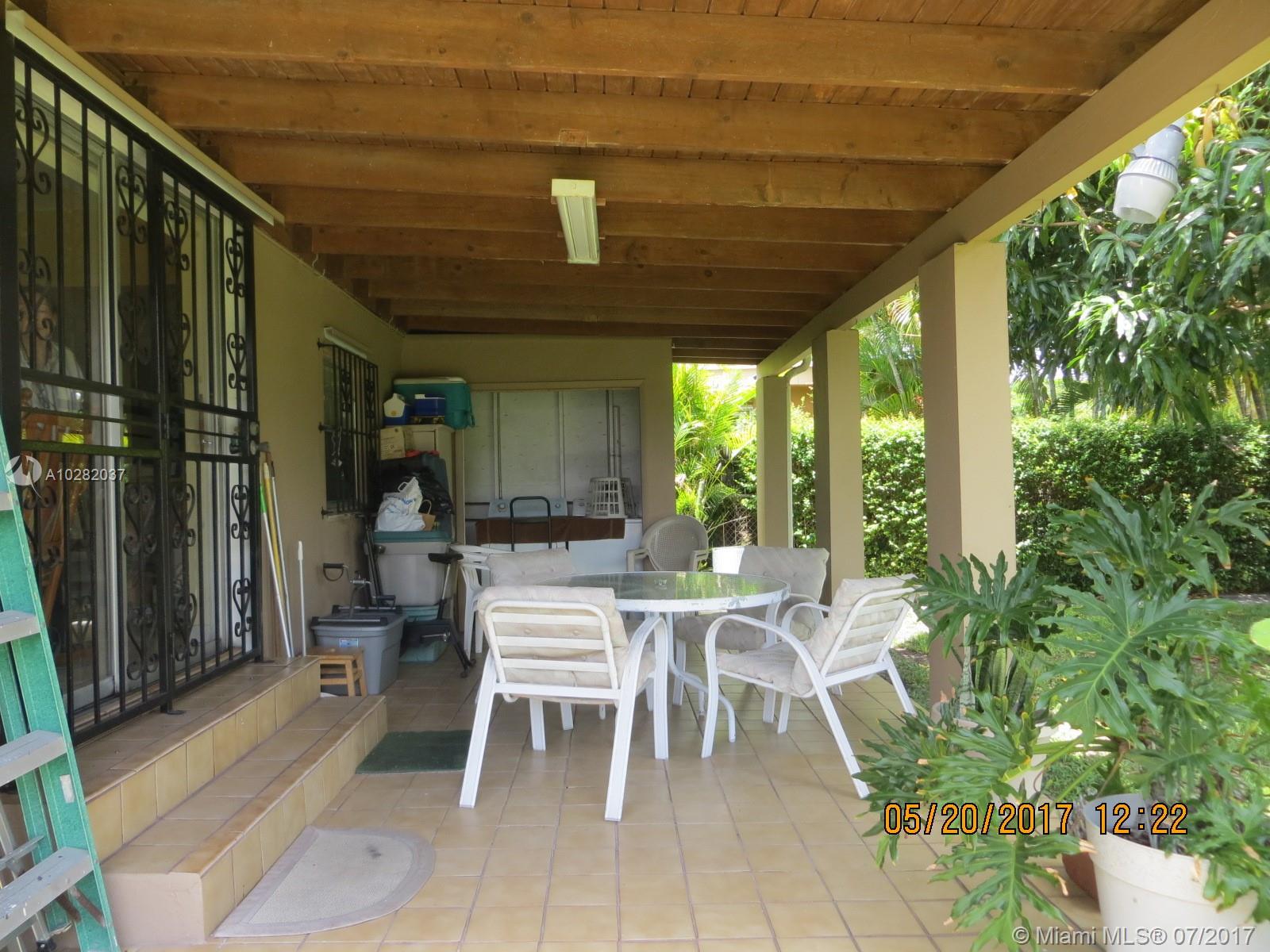 SUB OF PB 7-113 - Residential