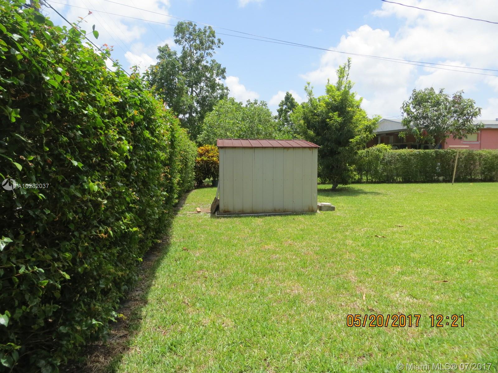 SUB OF PB 7-113 - Residential