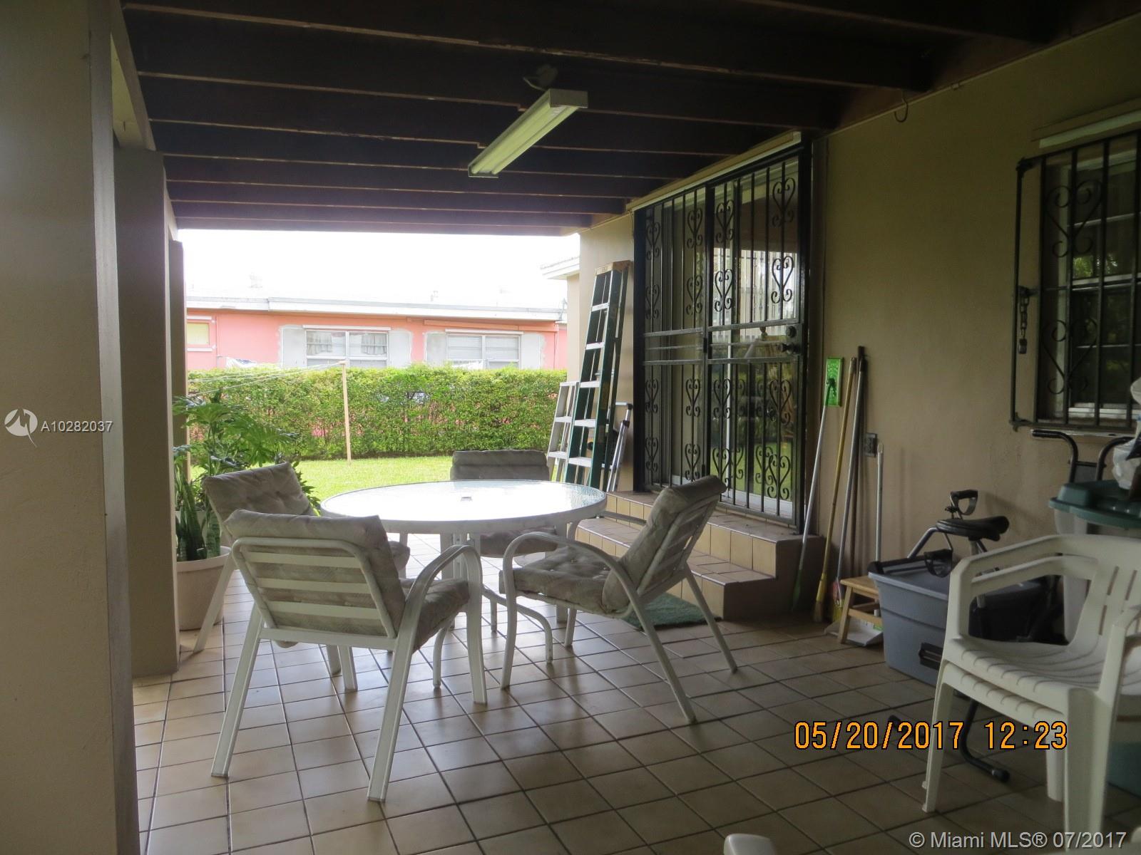 SUB OF PB 7-113 - Residential