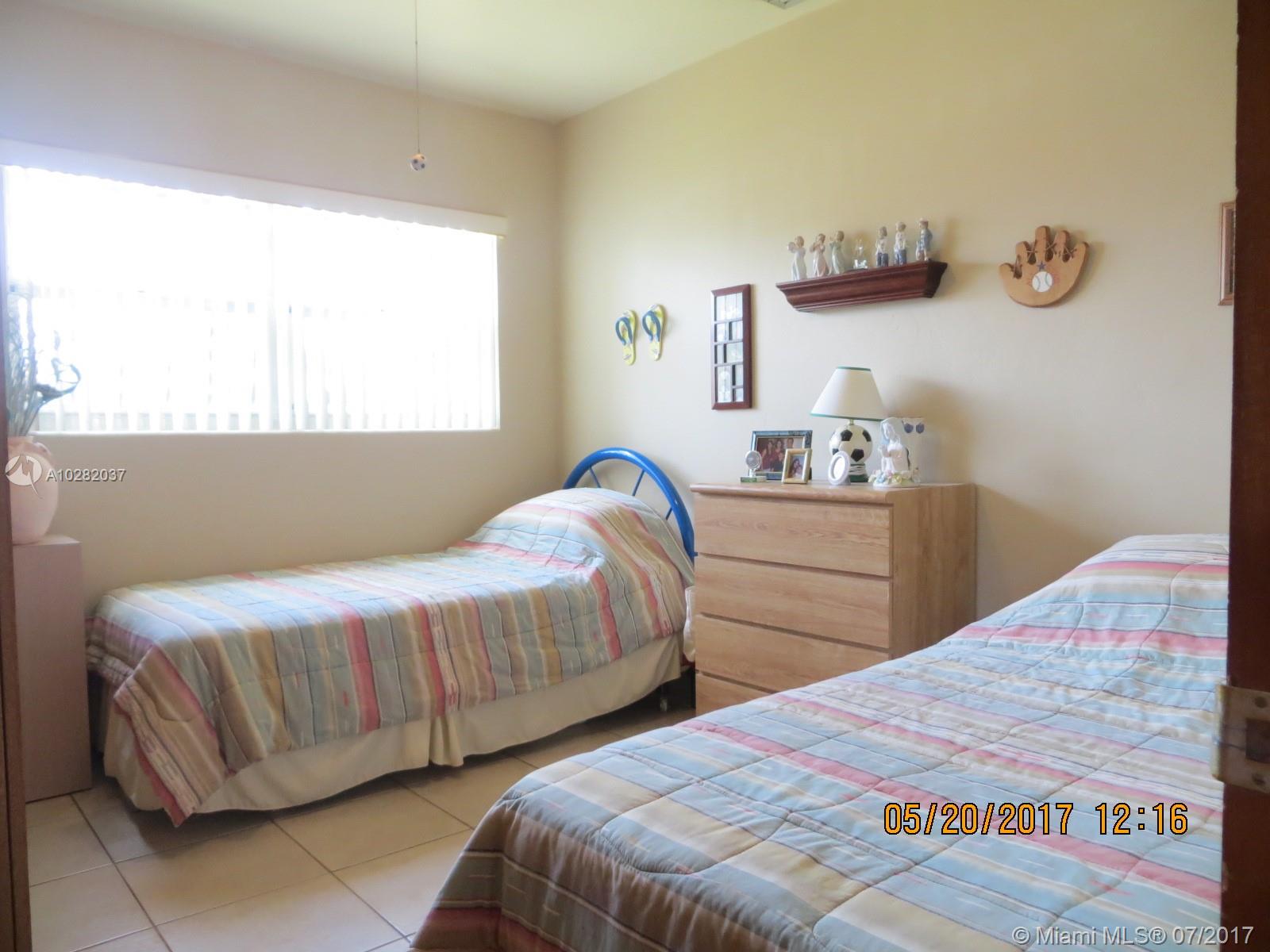 SUB OF PB 7-113 - Residential