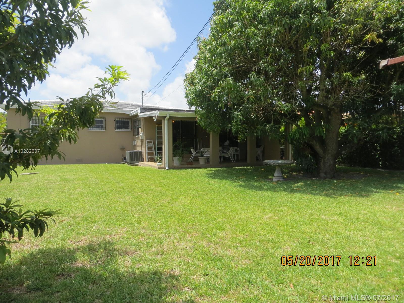 SUB OF PB 7-113 - Residential