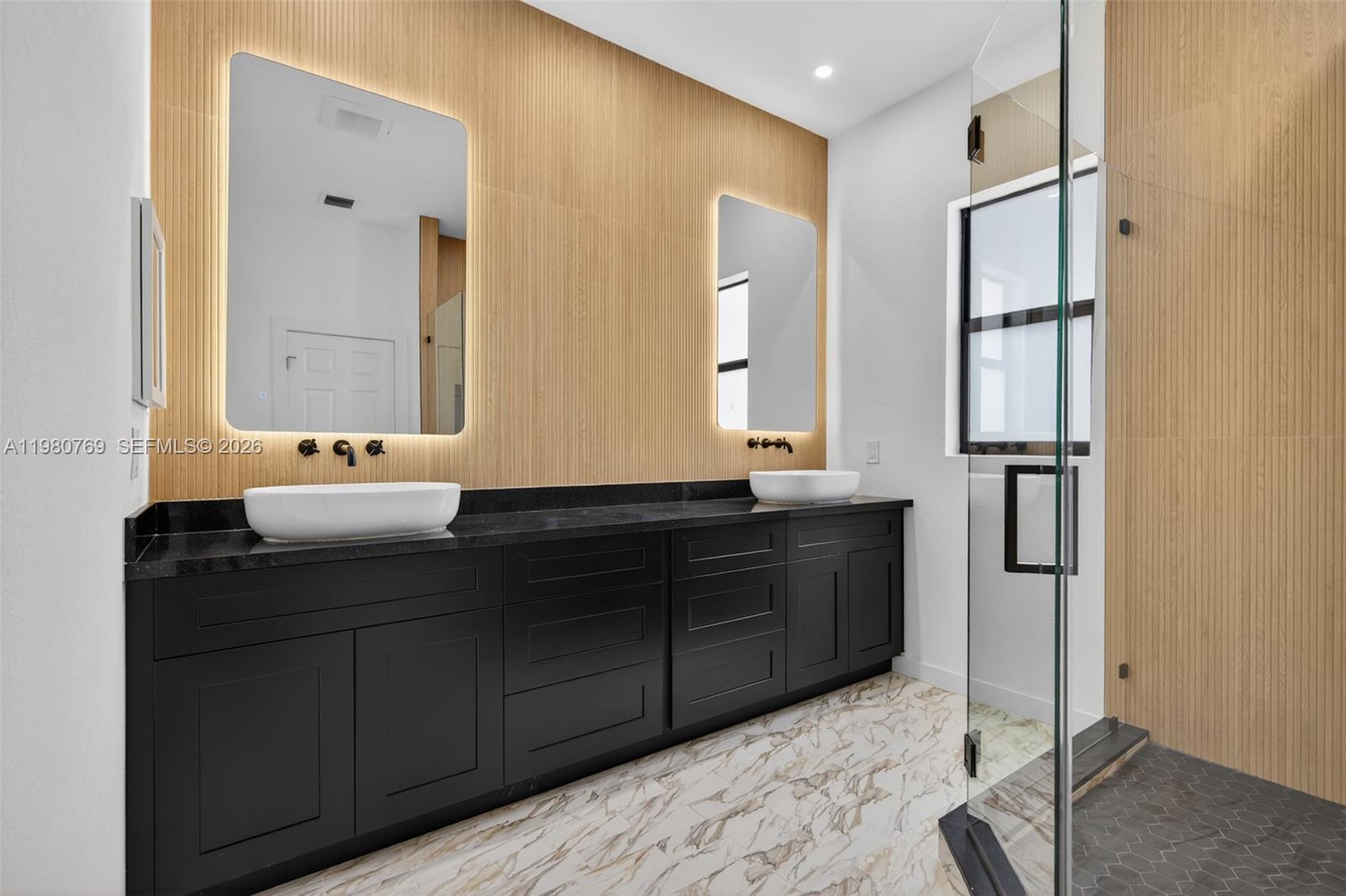 GOLDEN RIDGE - Residential