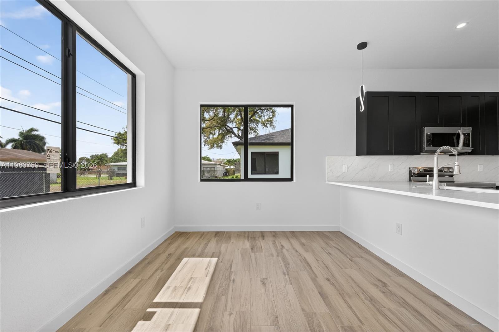 GOLDEN RIDGE - Residential