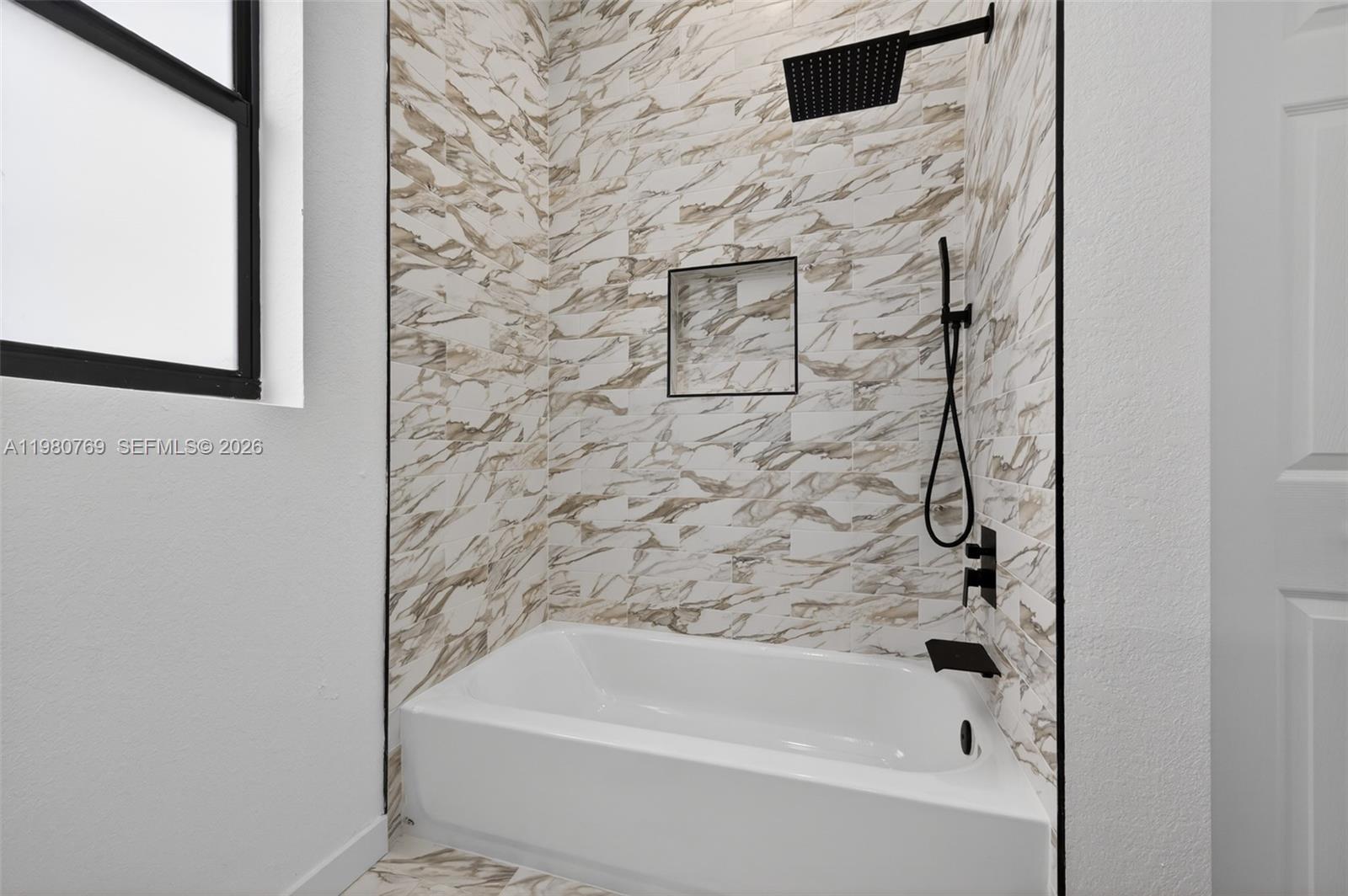 GOLDEN RIDGE - Residential