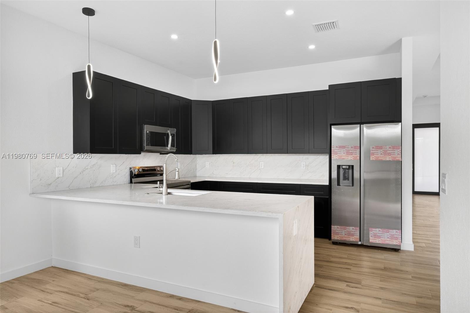 GOLDEN RIDGE - Residential