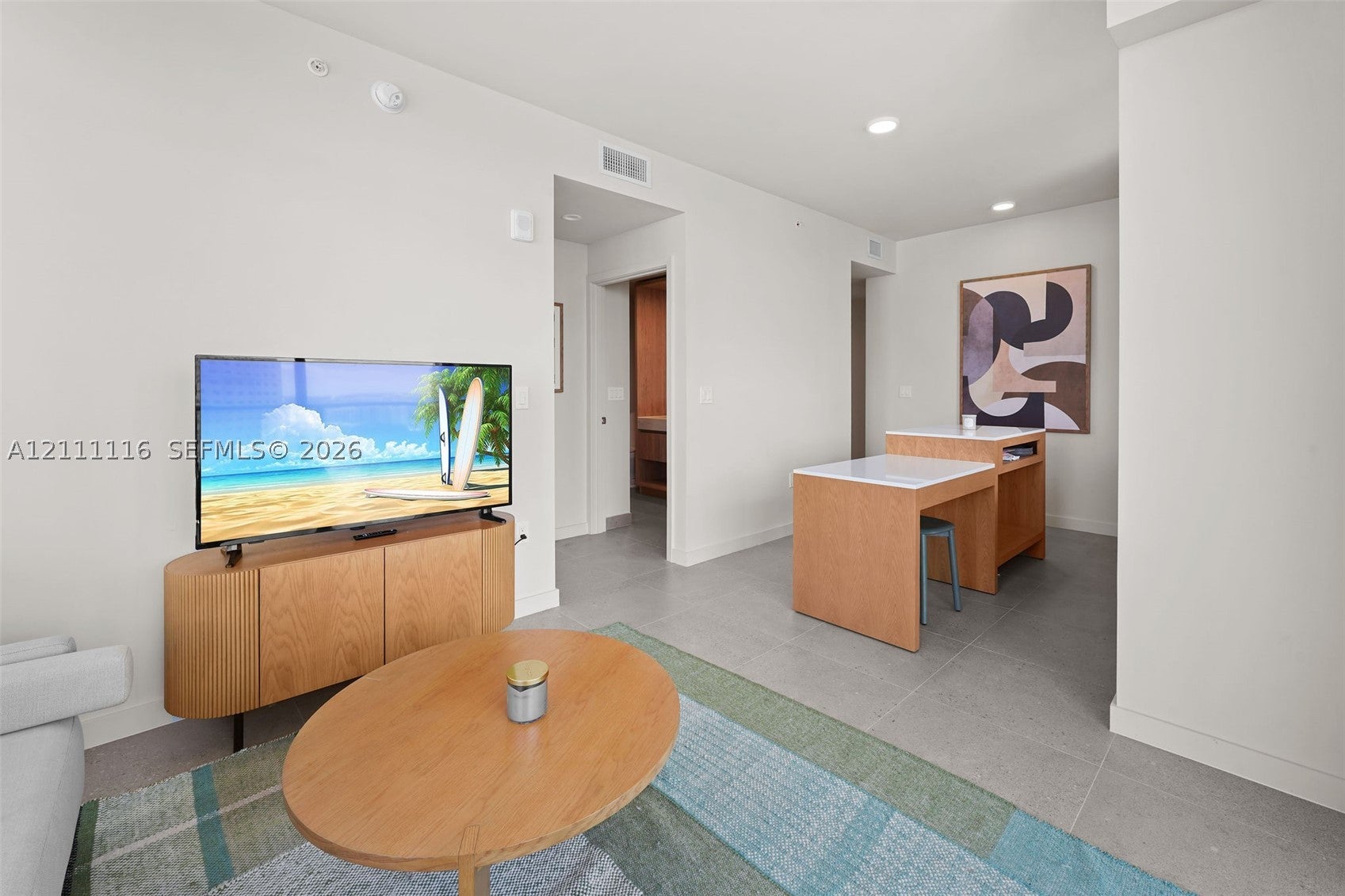11 NE 6th St 2214