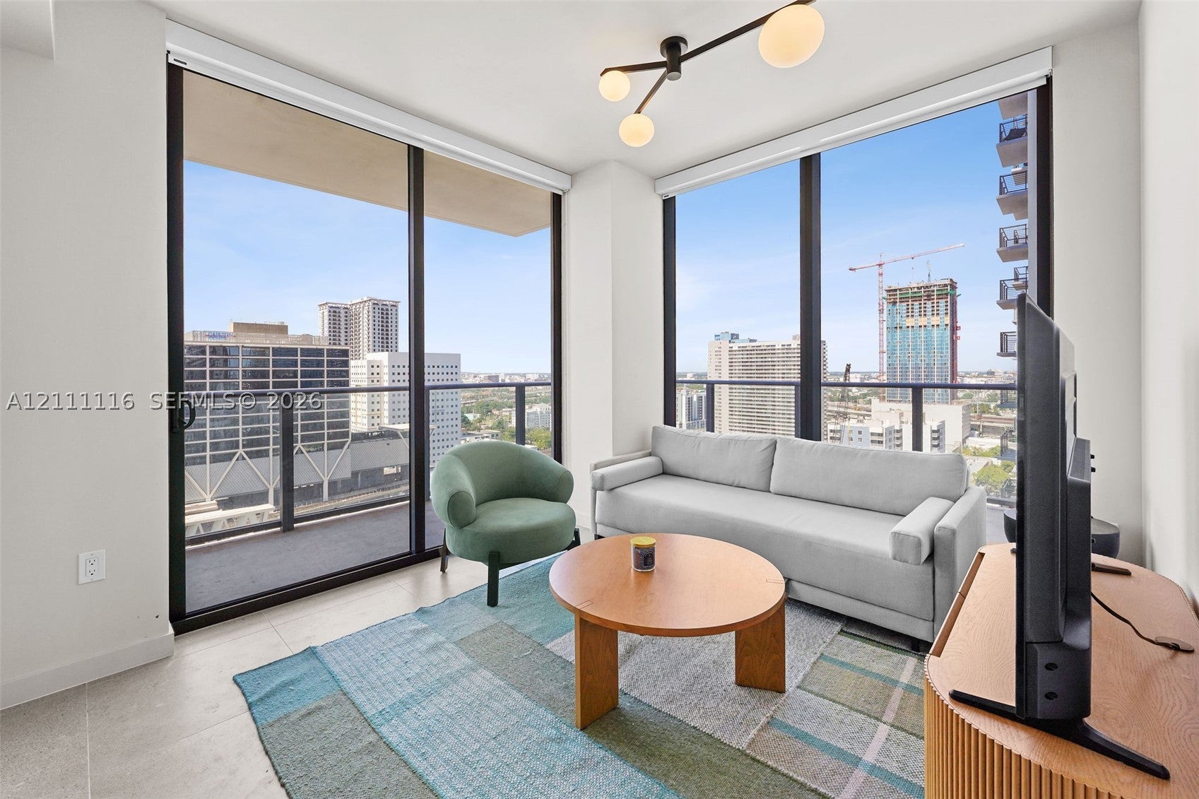 11 NE 6th St 2214