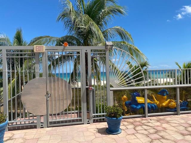 6039 Collins Ave 1110