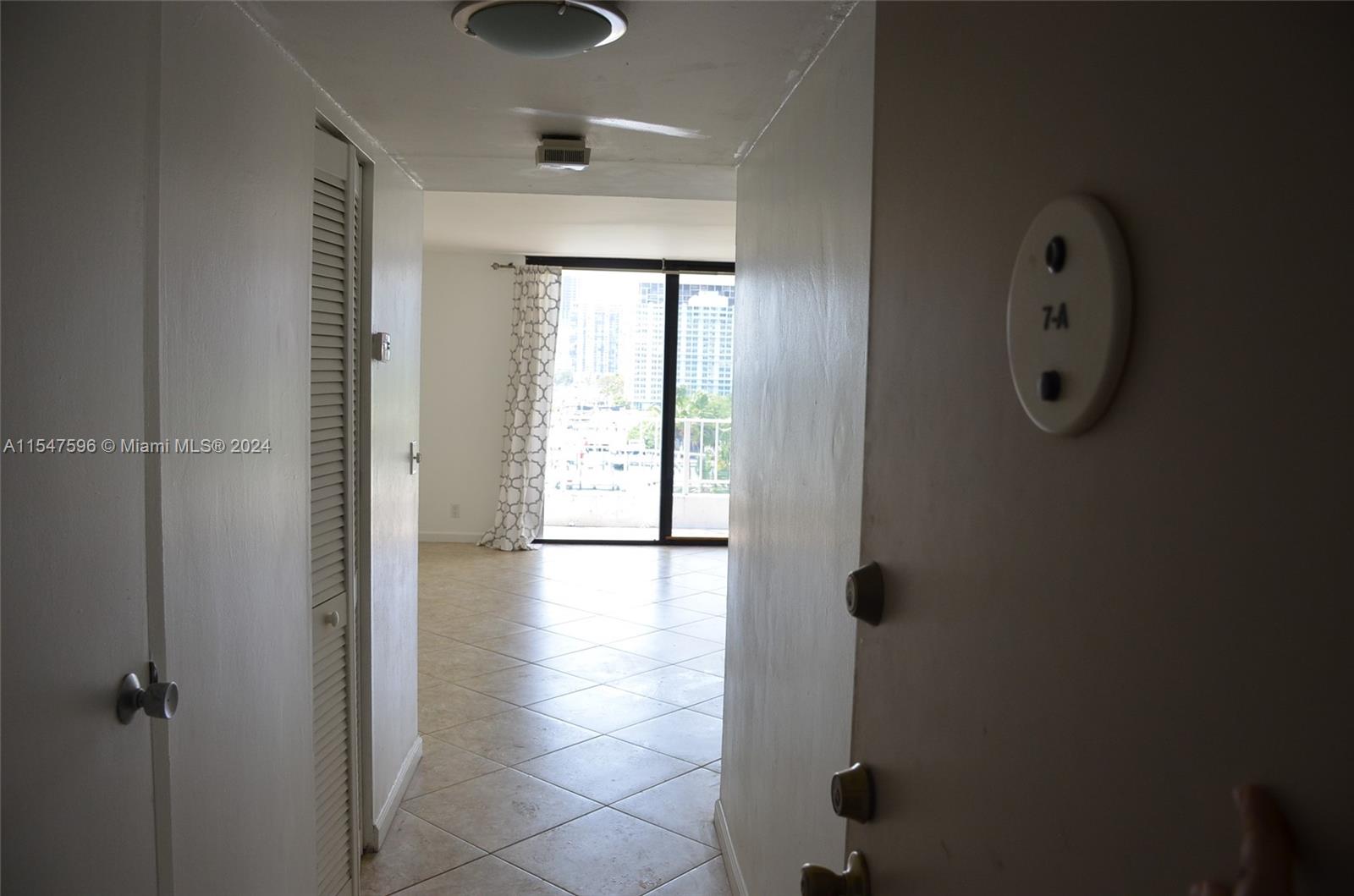 BRICKELL HARBOUR CONDO - Residential