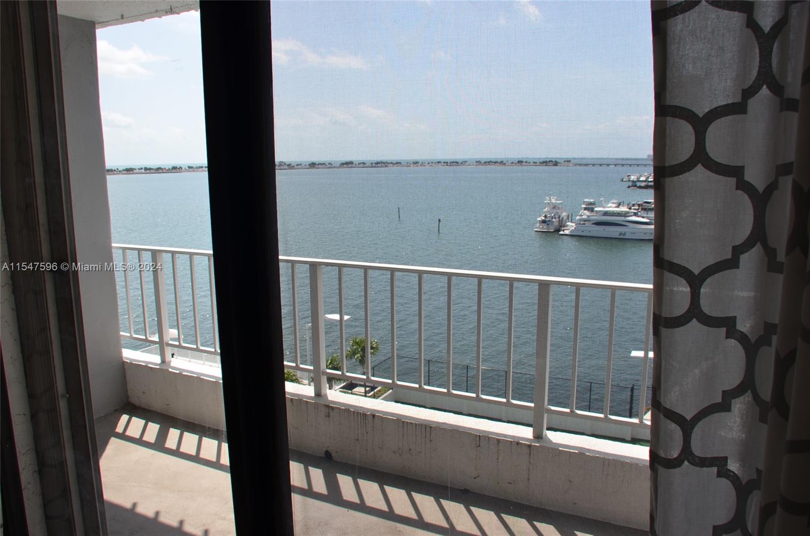 BRICKELL HARBOUR CONDO - Residential