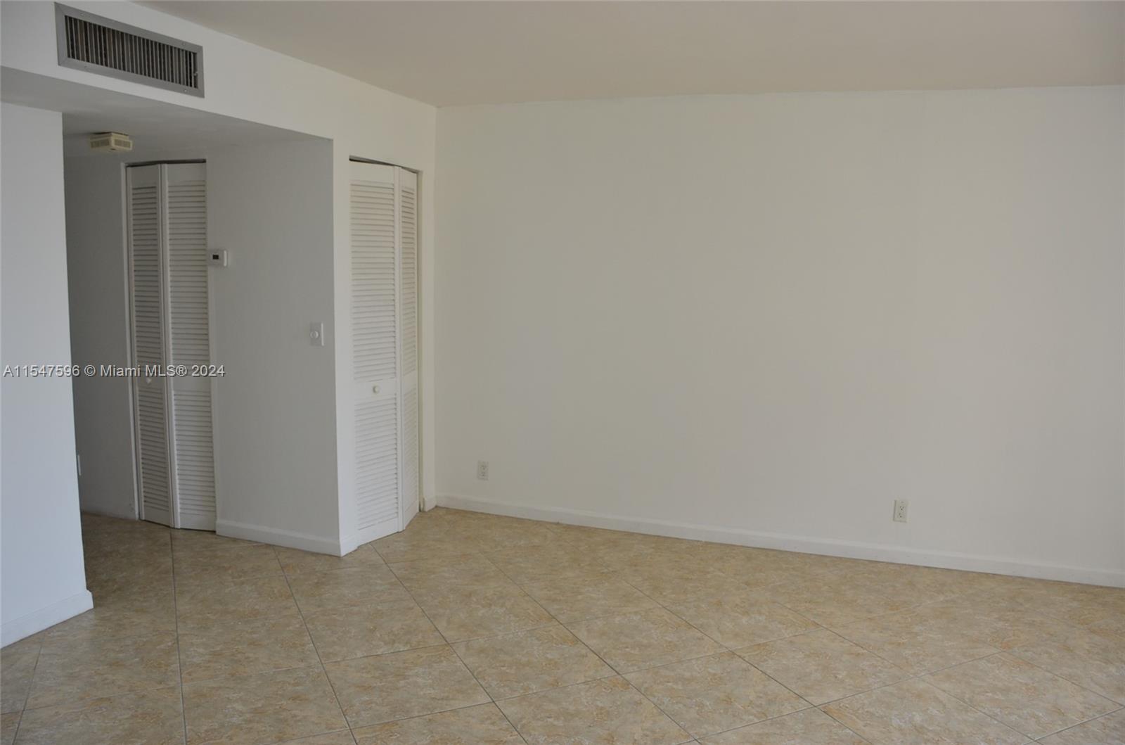 BRICKELL HARBOUR CONDO - Residential