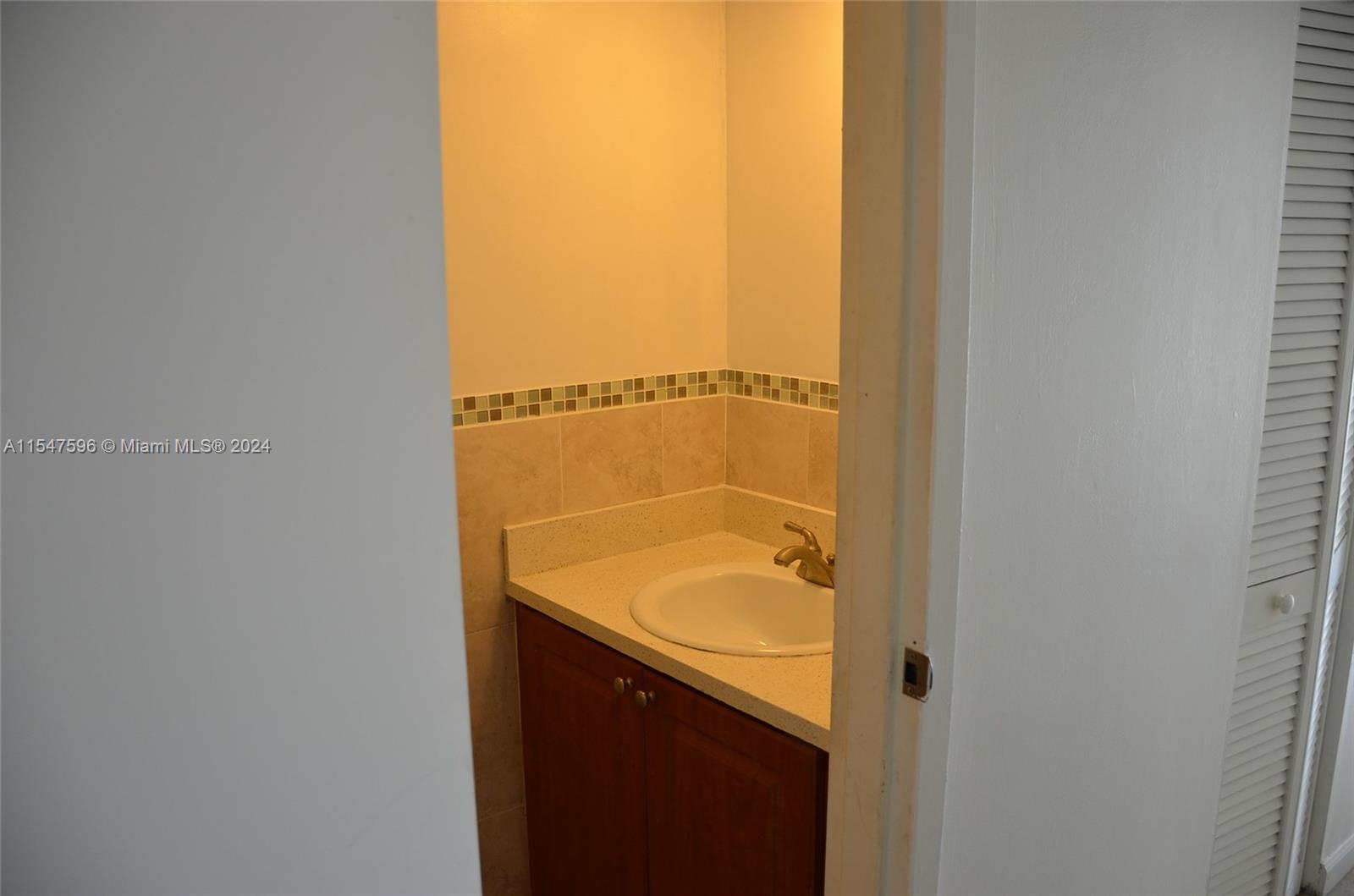 BRICKELL HARBOUR CONDO - Residential