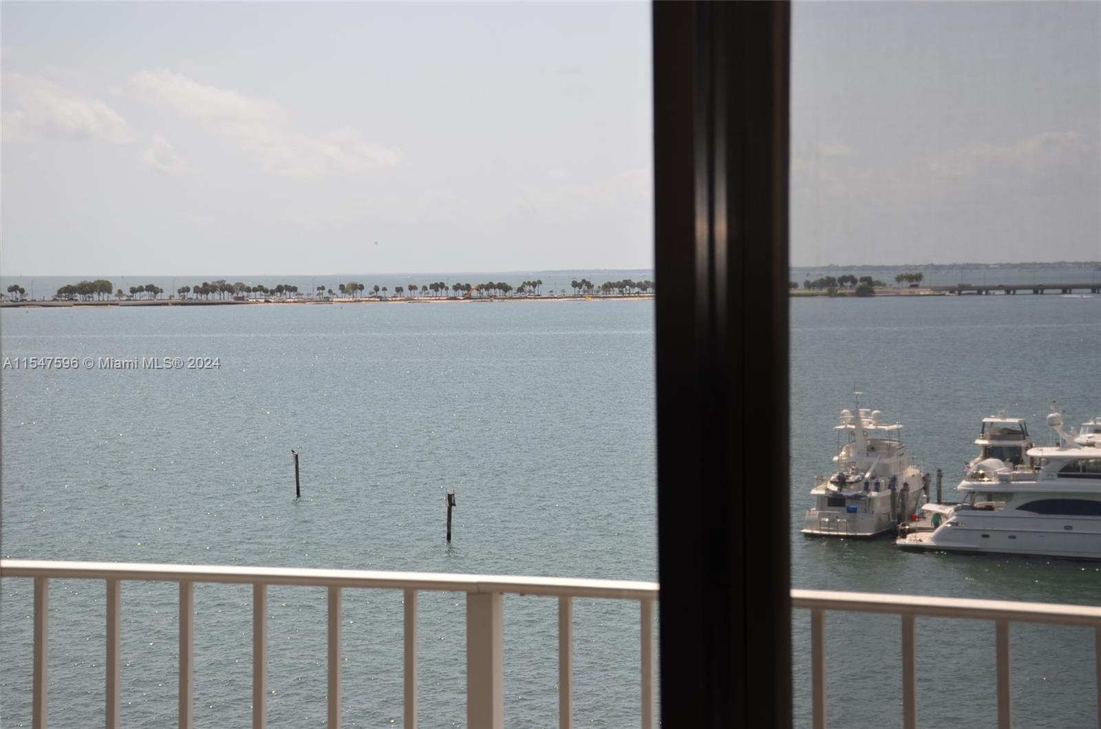 BRICKELL HARBOUR CONDO - Residential