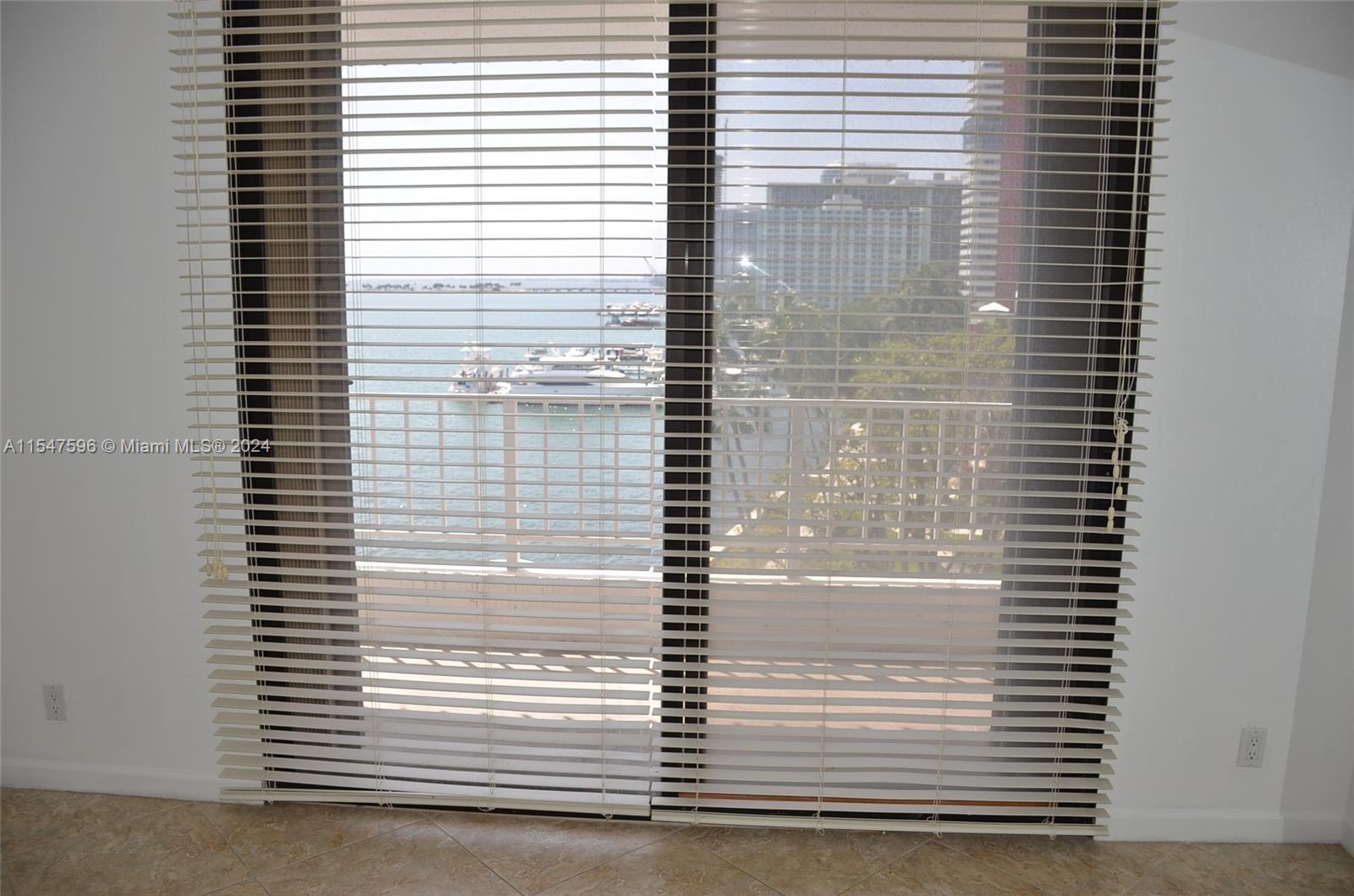 BRICKELL HARBOUR CONDO - Residential