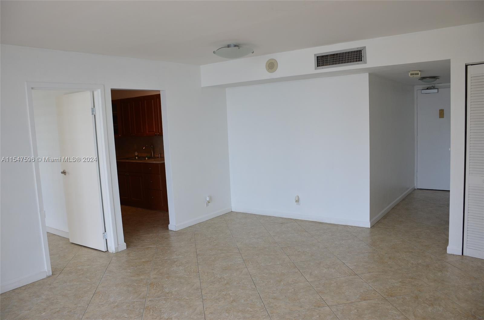 BRICKELL HARBOUR CONDO - Residential