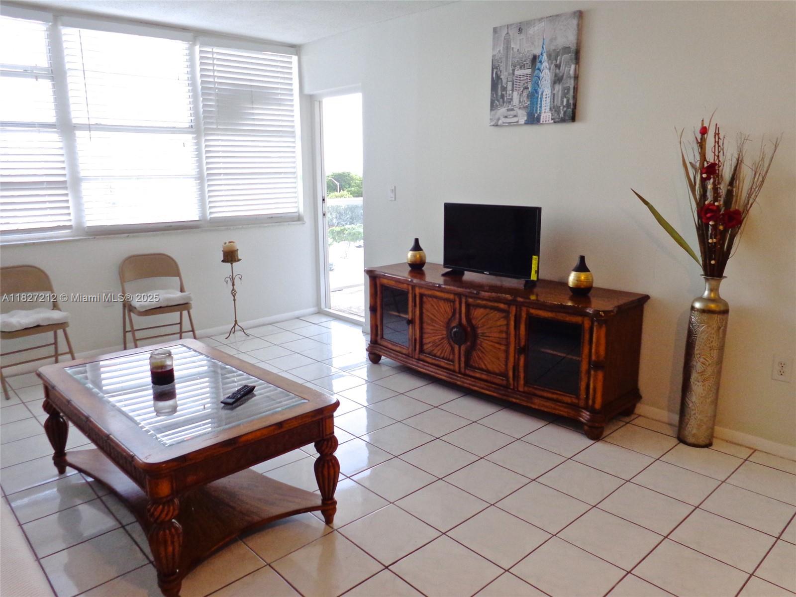 1301 NE Miami Gardens Dr 621W