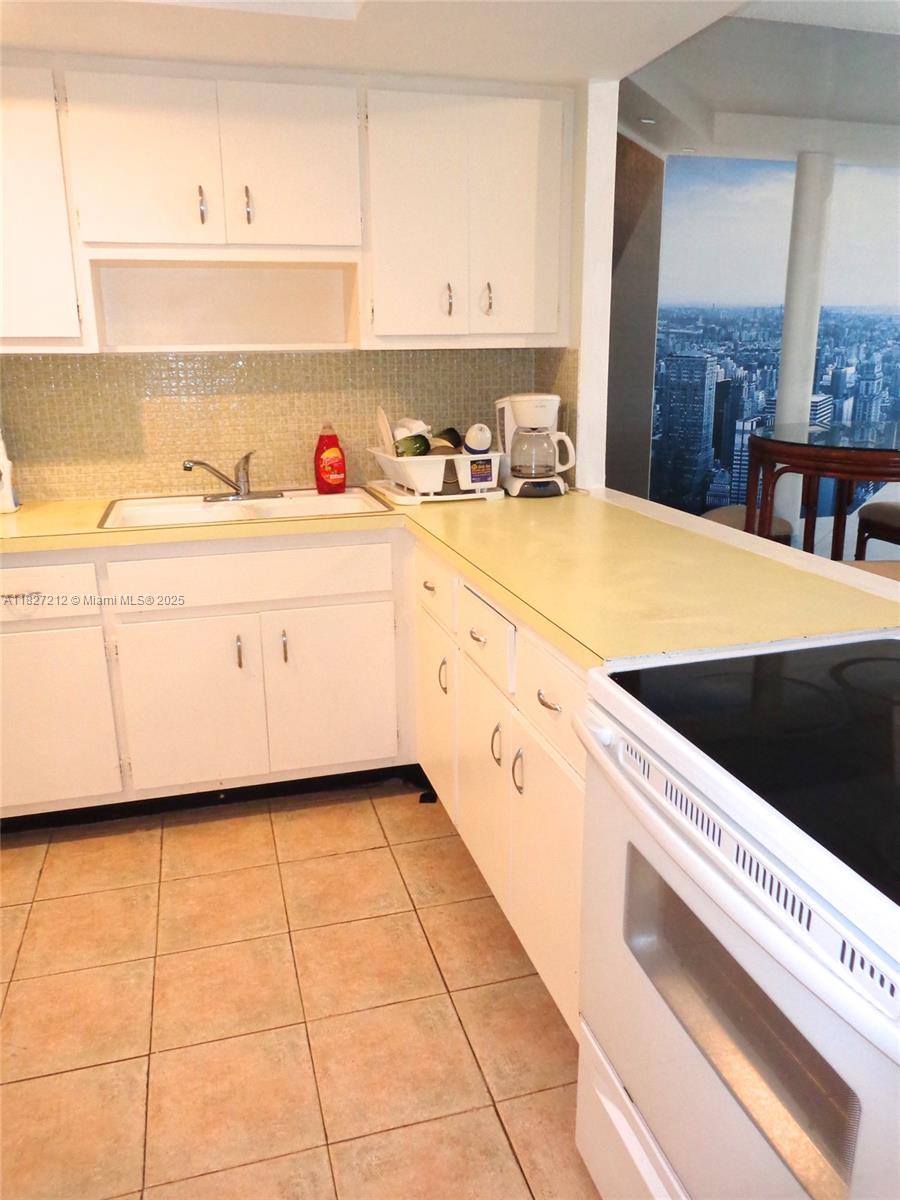 BUCKLEY TOWERS CONDO - EA - Residential