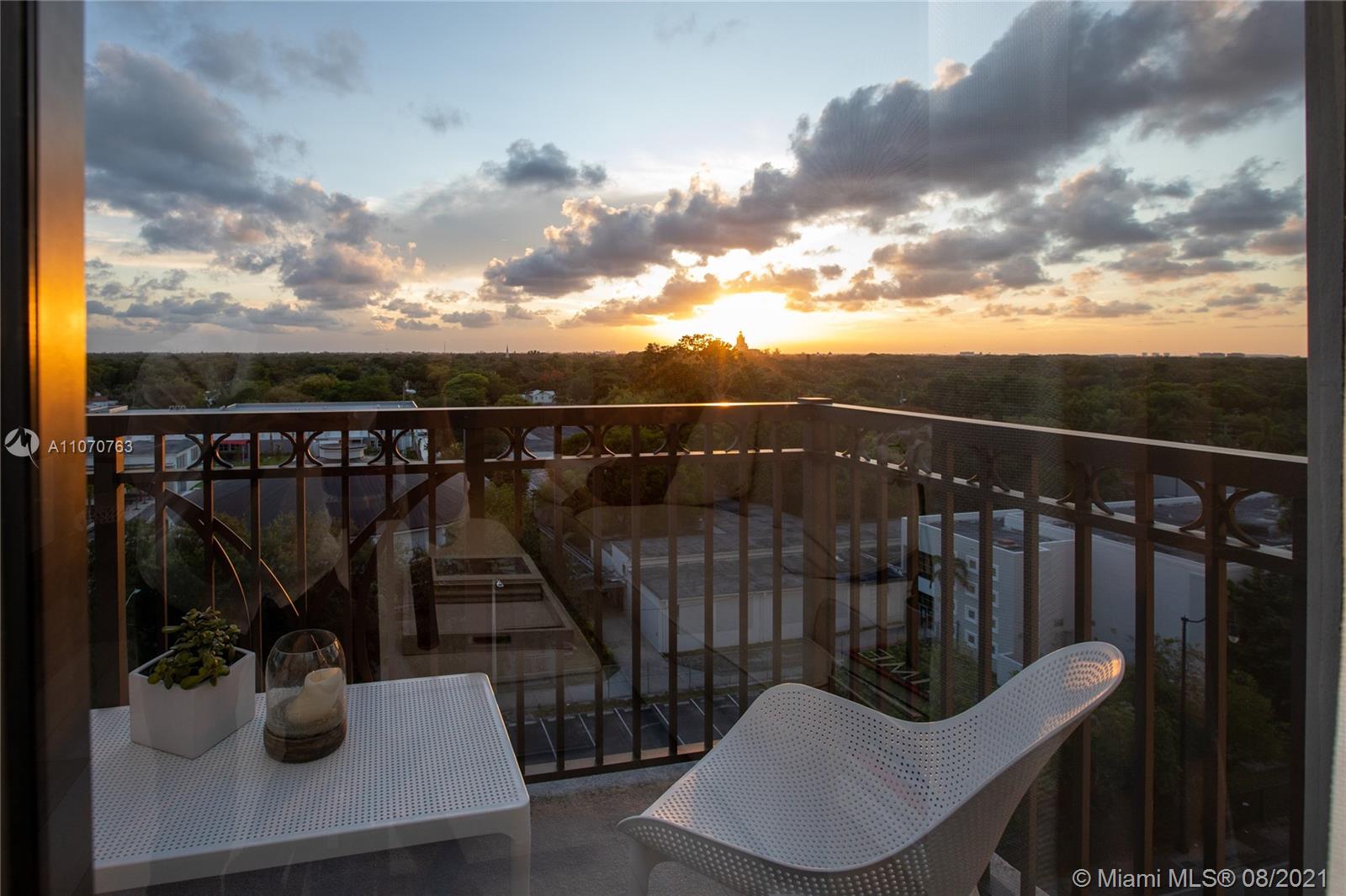 MERRICK MANOR CONDO - Residential
