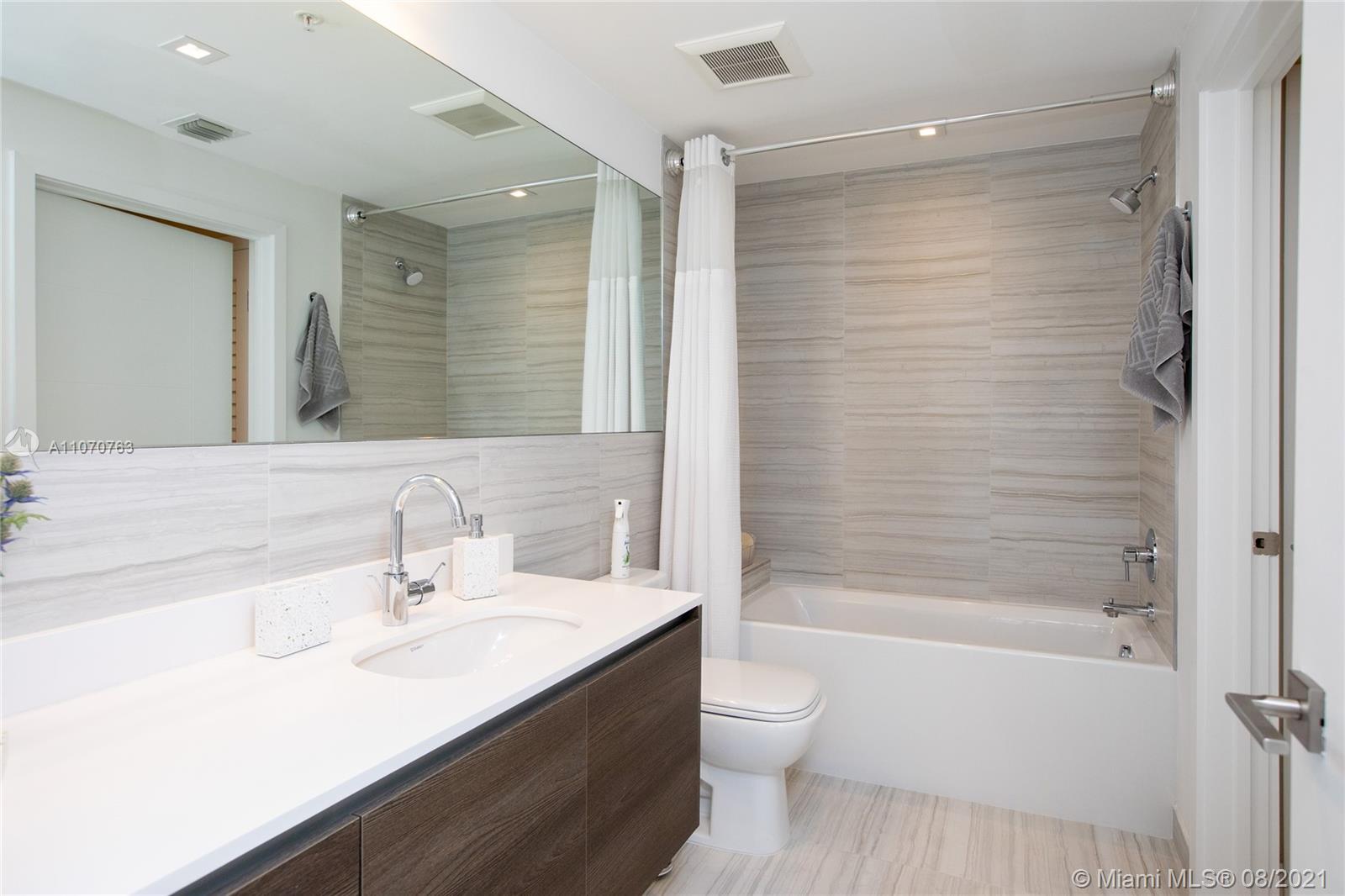 MERRICK MANOR CONDO - Residential