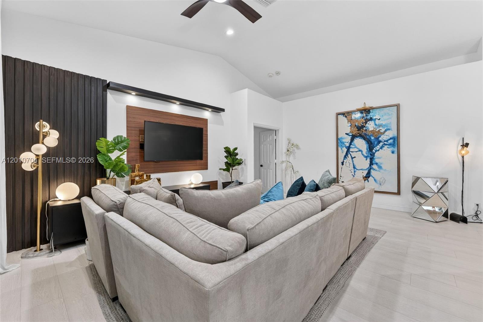 STEEPLECHASE AT EAGLE TRA - Residential