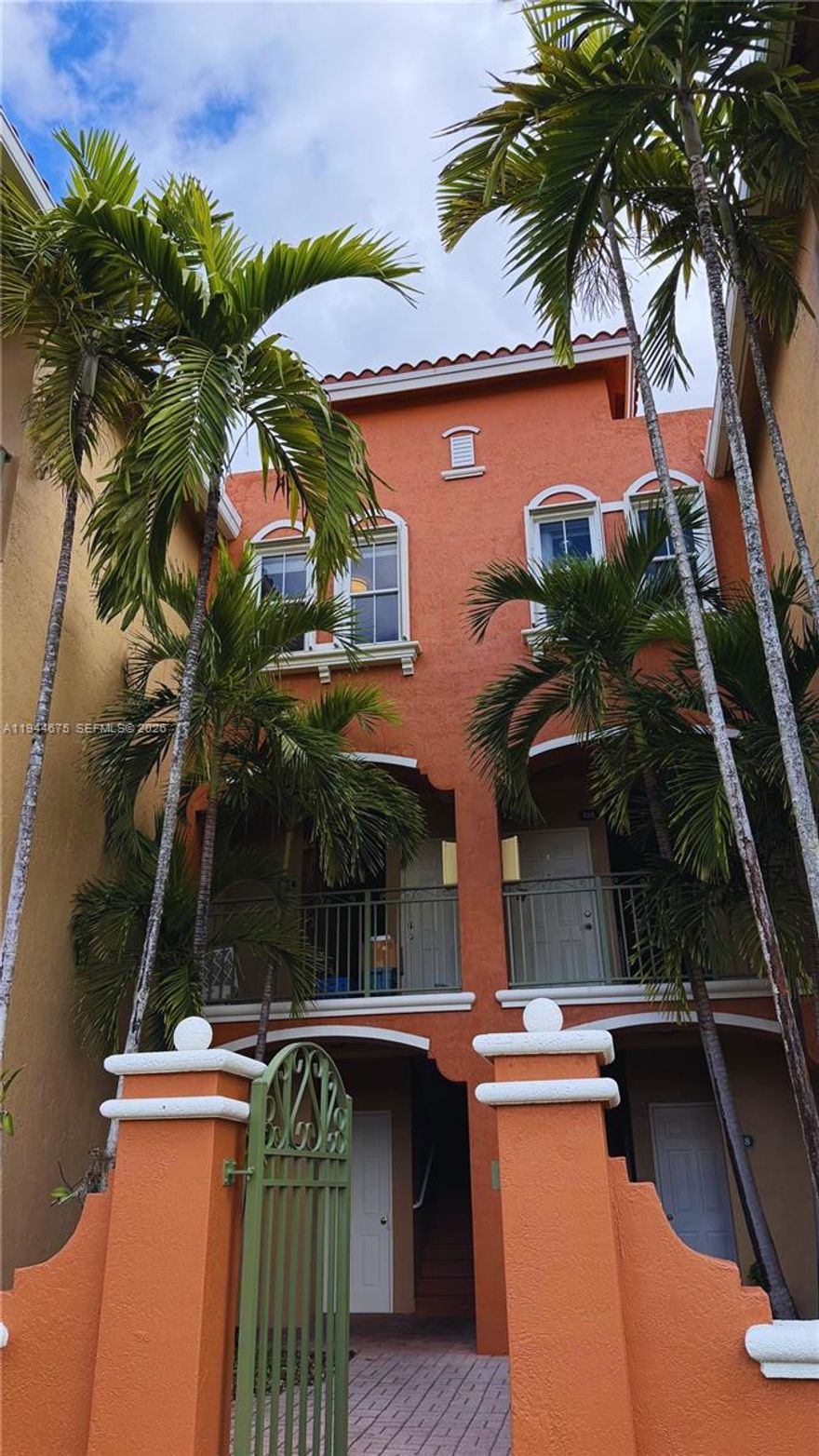 Beautiful 2-bedroom / 2-bathroom apartment, ideal for living or as an investment. Features in-unit washer and dryer, offering greater comfort and privacy. Excellent location with quick access to Florida’s Turnpike (SR-821) and Palmetto Expressway (SR-826), providing easy connectivity to Doral and to North and South Florida.
The community offers a swimming pool and park area. Special Assessment has been fully paid by the owner, making this an excellent opportunity in a high-demand area!