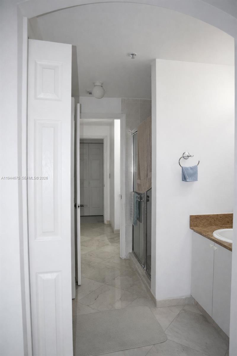 THE COURTS AT DORAL ISLES - Residential