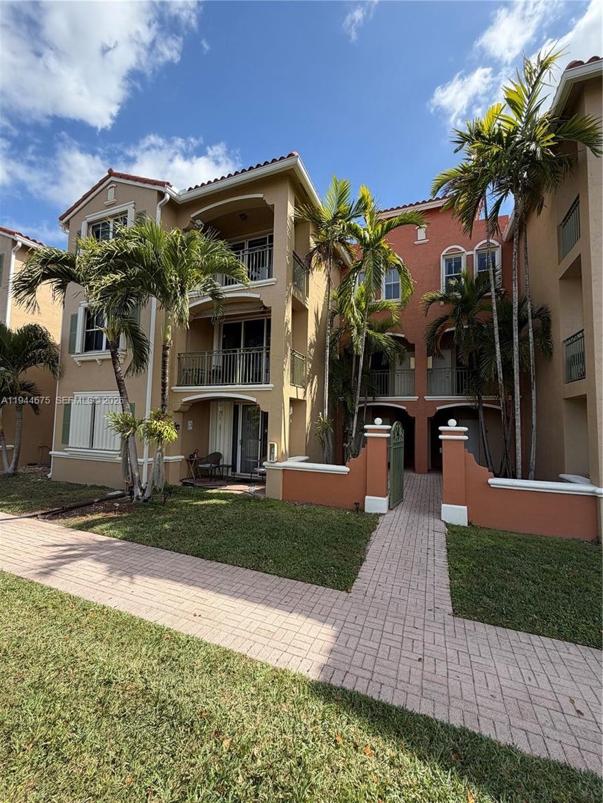 Beautiful 2-bedroom / 2-bathroom apartment, ideal for living or as an investment. Features in-unit washer and dryer, offering greater comfort and privacy. Excellent location with quick access to Florida’s Turnpike (SR-821) and Palmetto Expressway (SR-826), providing easy connectivity to Doral and to North and South Florida.
The community offers a swimming pool and park area. Special Assessment has been fully paid by the owner, making this an excellent opportunity in a high-demand area!
