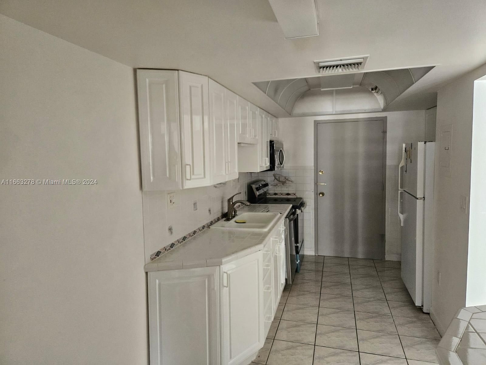 DEL PRADO MARINA - Residential