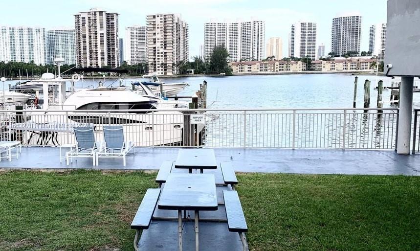 DEL PRADO MARINA - Residential