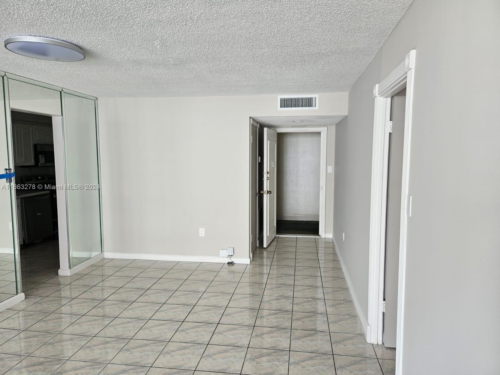 DEL PRADO MARINA - Residential