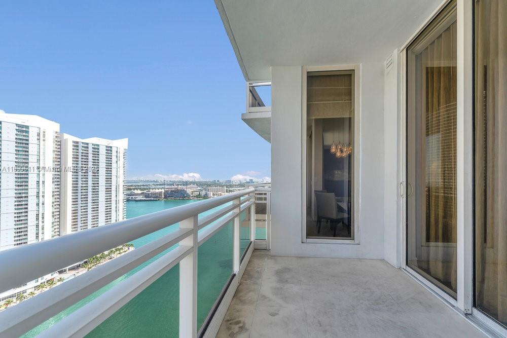 CARBONELL CONDO - Residential Lease