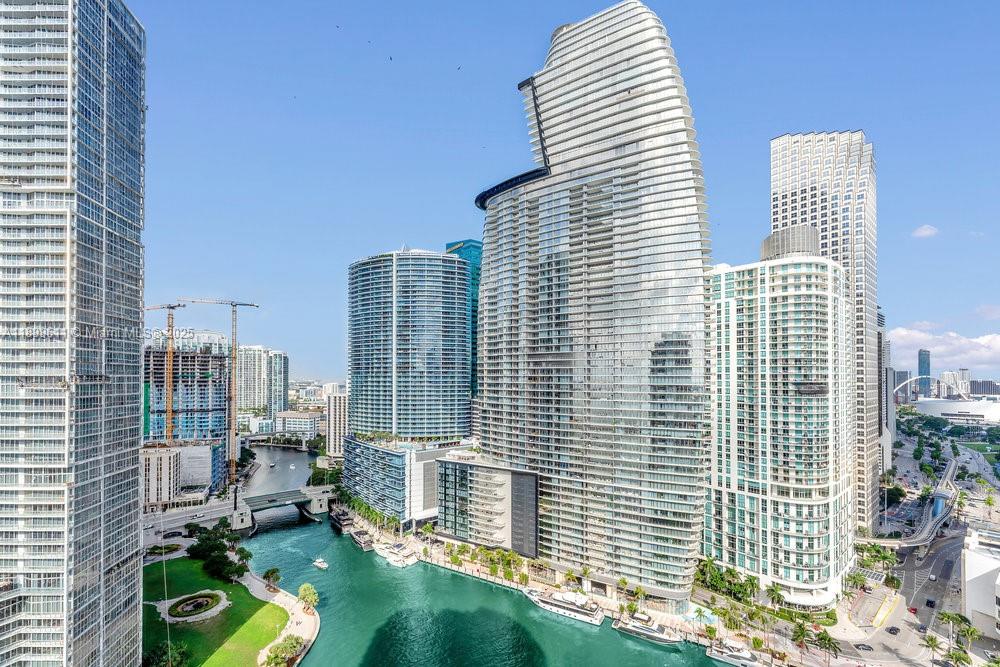 CARBONELL CONDO - Residential Lease