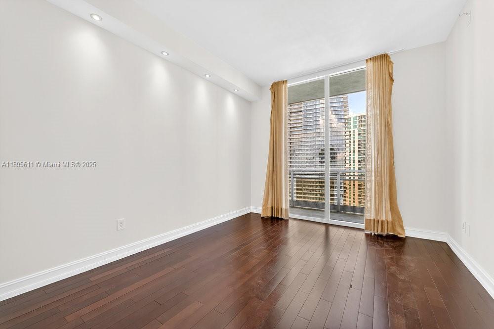 CARBONELL CONDO - Residential Lease