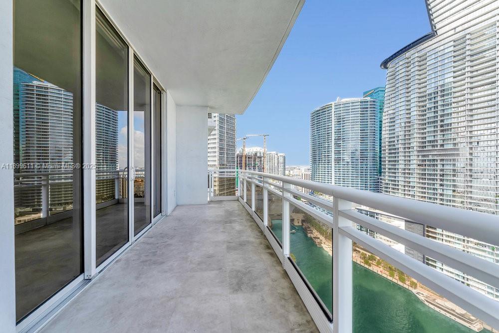 CARBONELL CONDO - Residential Lease