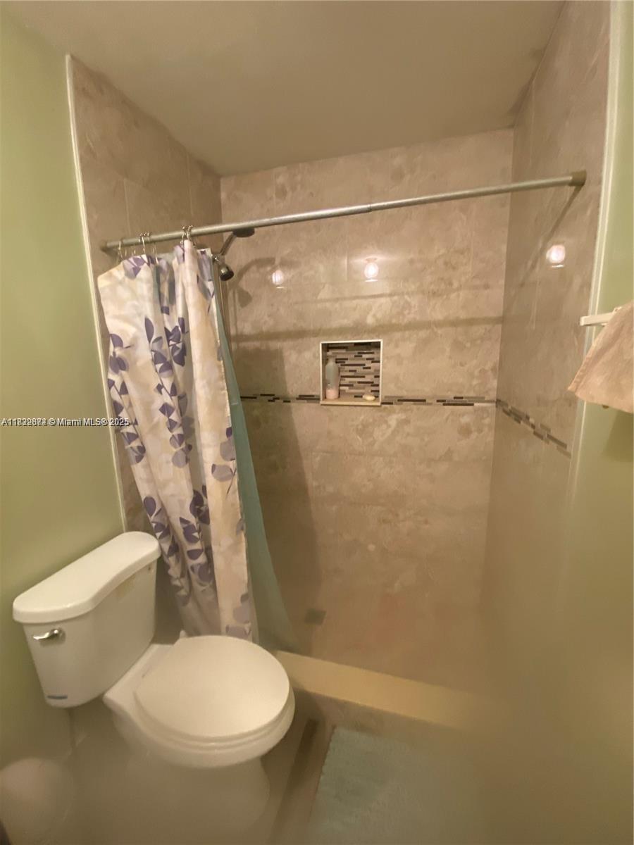 LESLIE ESTATES SEC FIVE - Residential