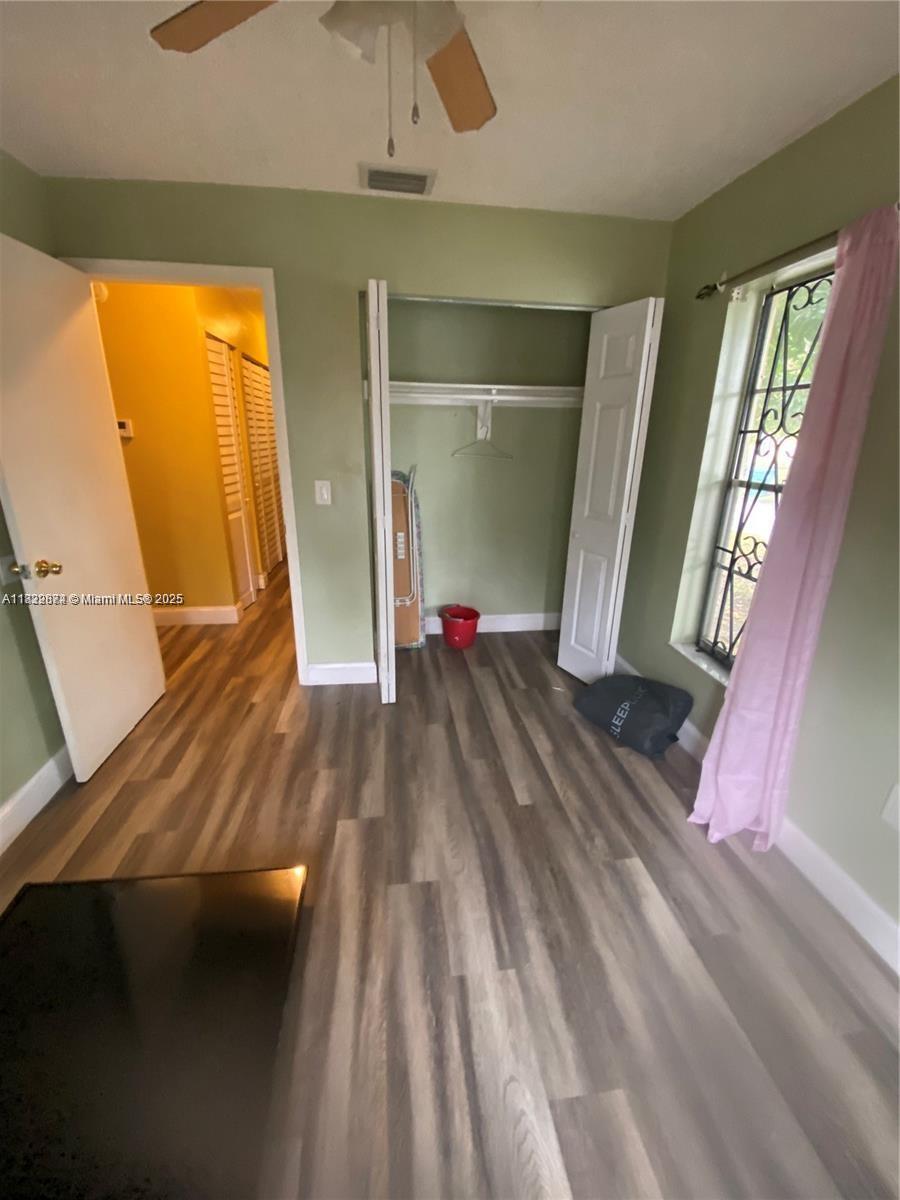 LESLIE ESTATES SEC FIVE - Residential