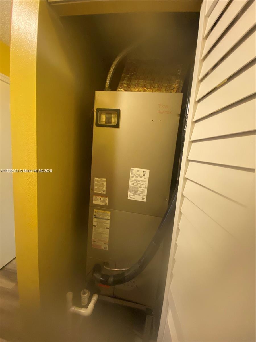 LESLIE ESTATES SEC FIVE - Residential