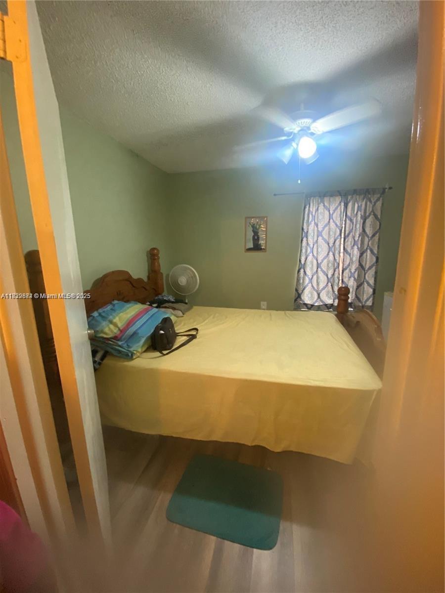 LESLIE ESTATES SEC FIVE - Residential