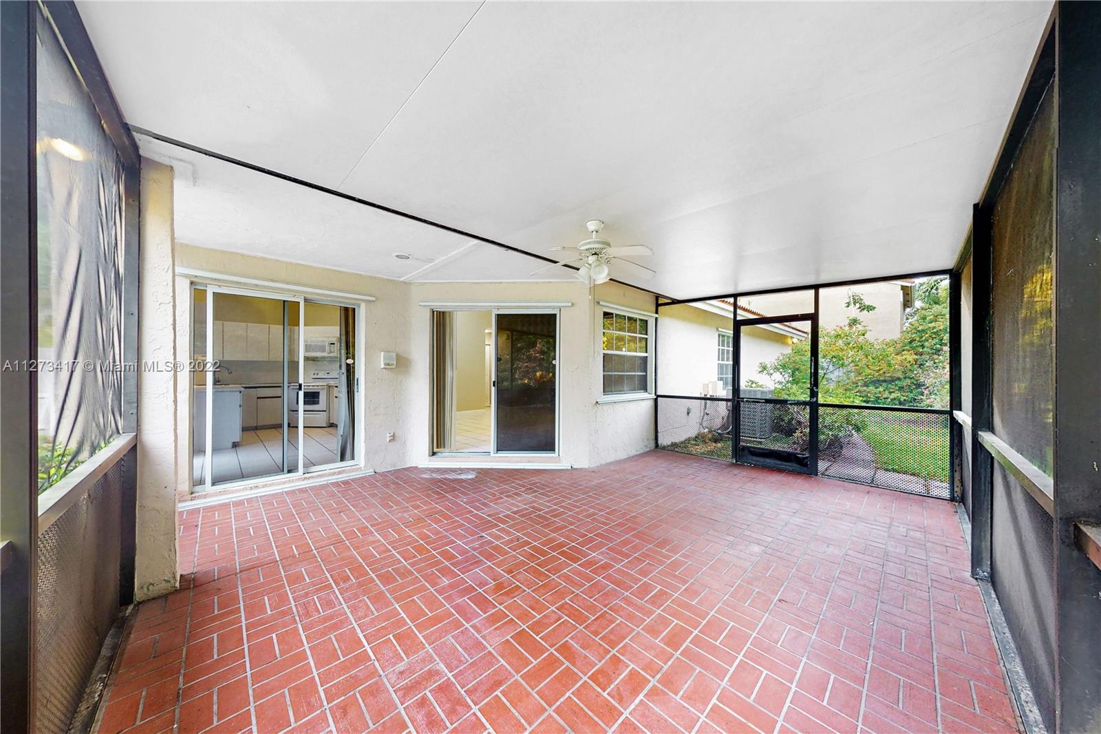 COUNTRY ISLES GARDEN HOME - Residential