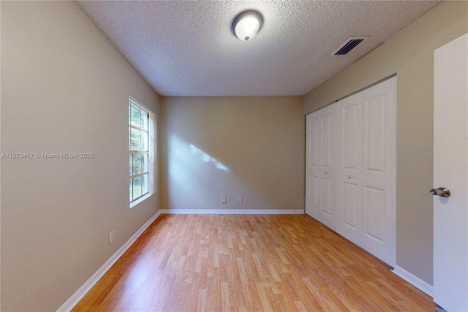 COUNTRY ISLES GARDEN HOME - Residential