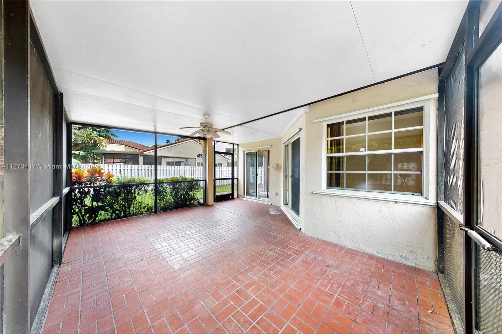 COUNTRY ISLES GARDEN HOME - Residential