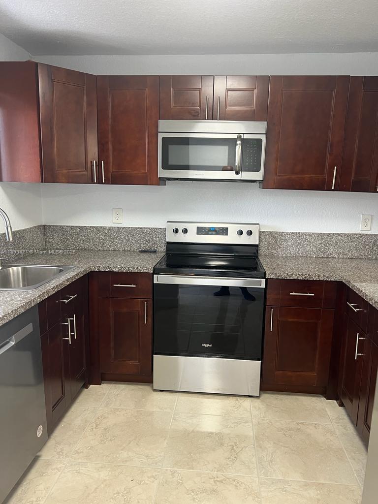 TERRAZAS DEL SOL CONDO - Residential Lease