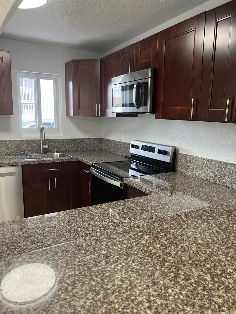 TERRAZAS DEL SOL CONDO - Residential Lease