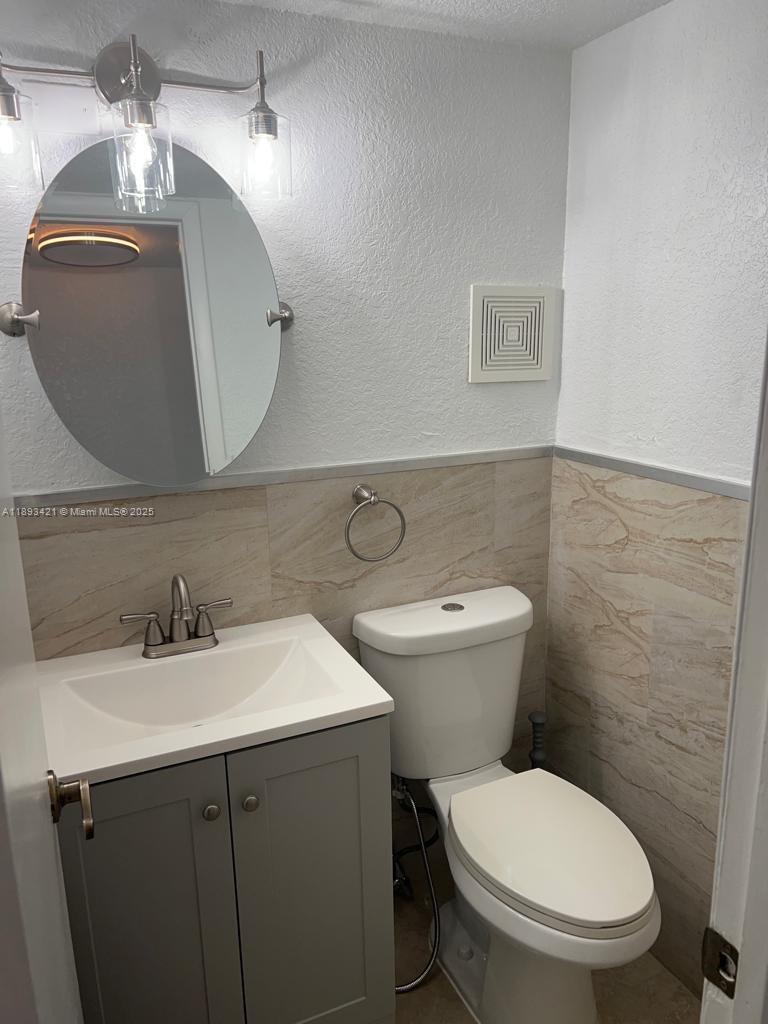 TERRAZAS DEL SOL CONDO - Residential Lease
