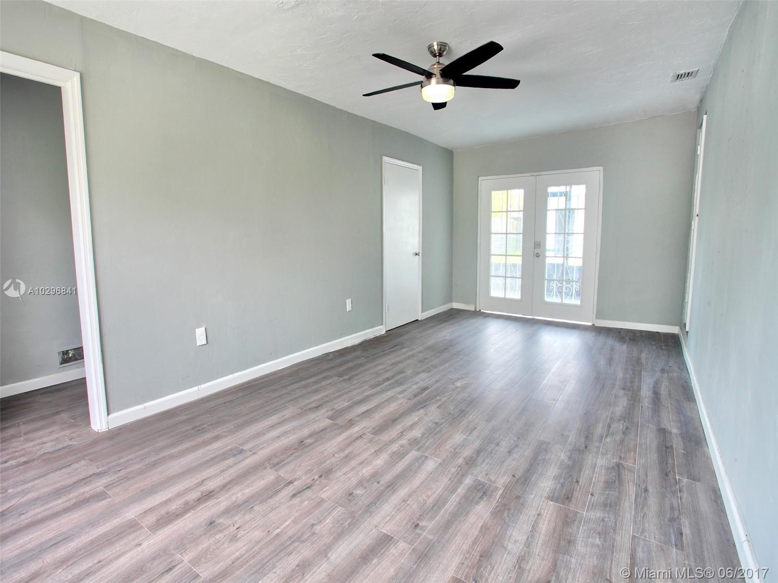 VENETIAN GARDEN REV - Residential