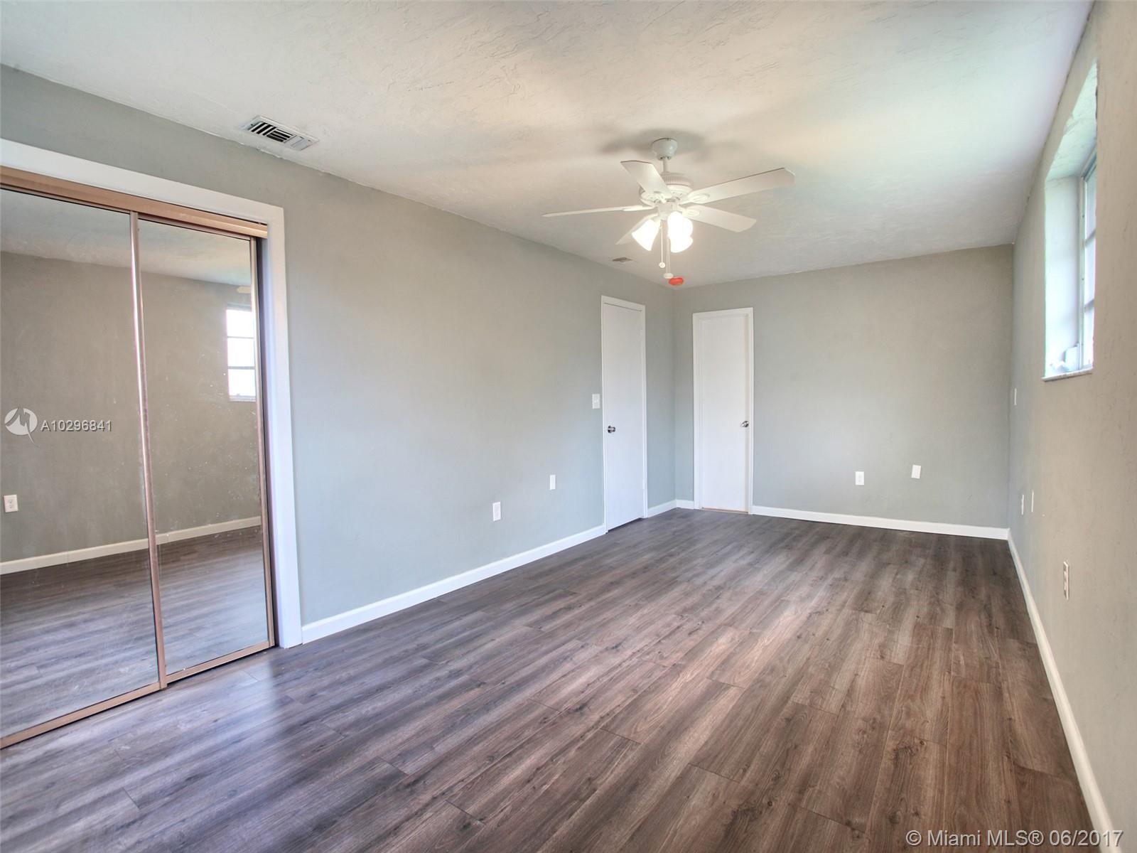 VENETIAN GARDEN REV - Residential