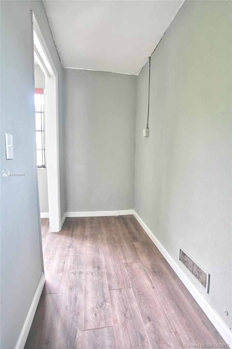 VENETIAN GARDEN REV - Residential